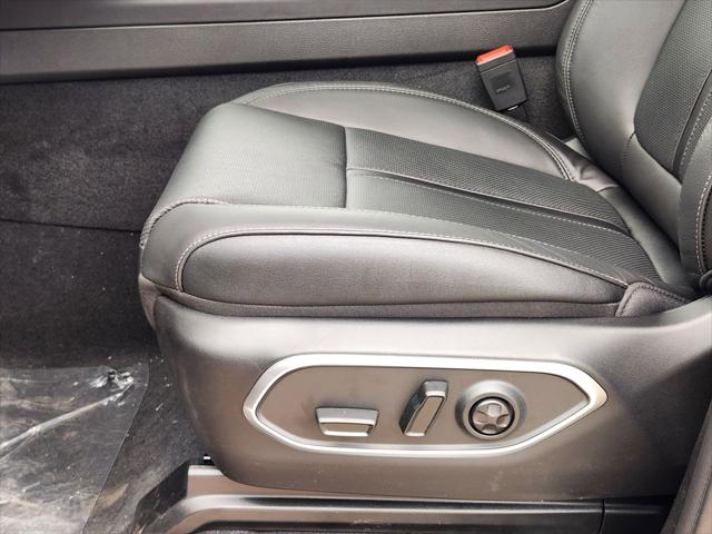 2026 Jeep Grand Wagoneer 4x2
