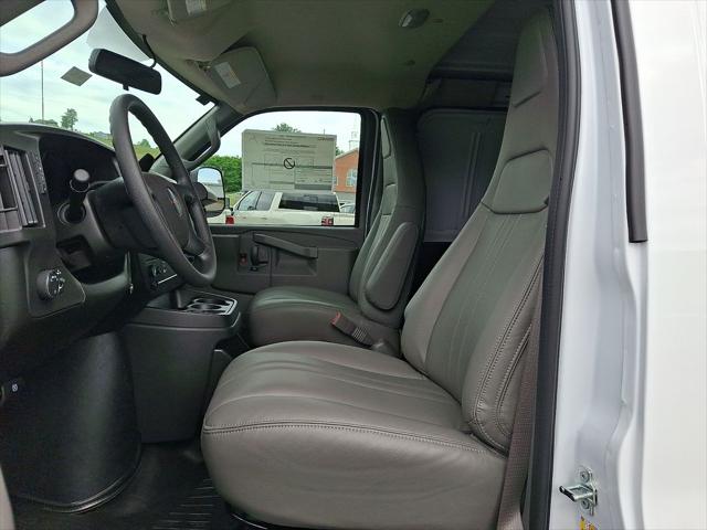 2026 GMC Savana Cargo 3500 Regular Wheelbase, Work Van, RWD