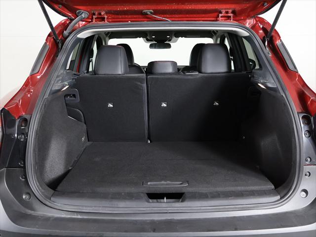 2025 Nissan Kicks SR FWD