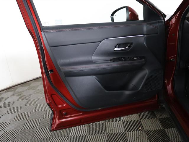 2025 Nissan Kicks SR FWD