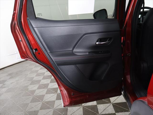 2025 Nissan Kicks SR FWD