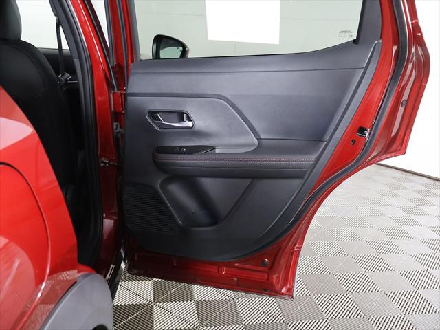 2025 Nissan Kicks SR FWD