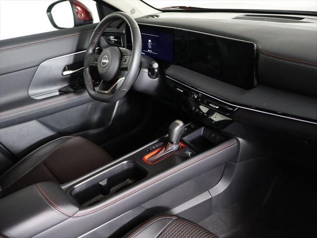 2025 Nissan Kicks SR FWD