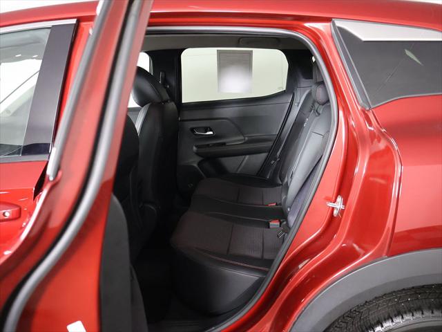 2025 Nissan Kicks SR FWD