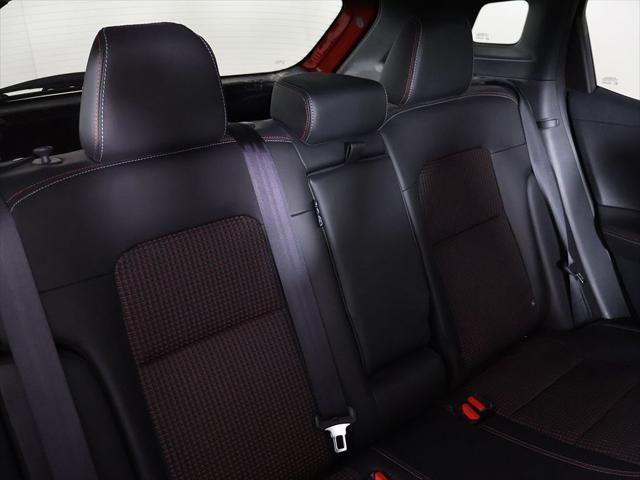 2025 Nissan Kicks SR FWD