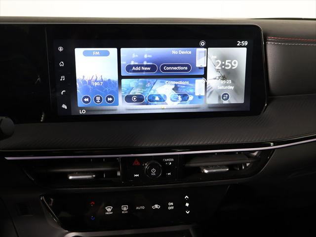 2025 Nissan Kicks SR FWD