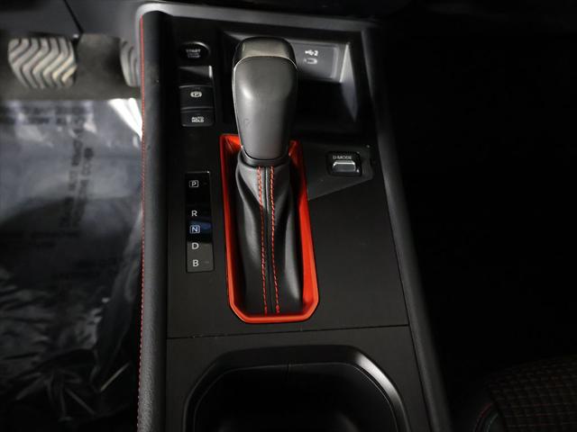 2025 Nissan Kicks SR FWD
