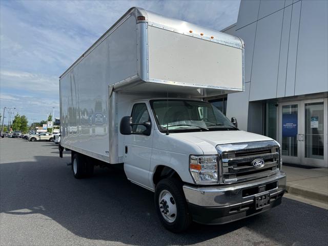 2026 Ford E-450 Cutaway Base