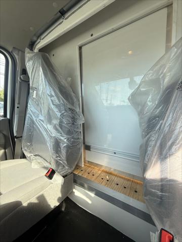 2026 Ford E-450 Cutaway Base