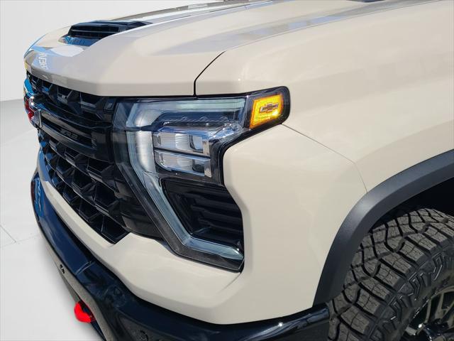 2026 Chevrolet Silverado 2500HD Crew Cab, Standard Bed, XR2, 4WD