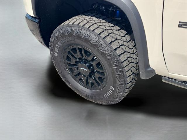 2026 Chevrolet Silverado 2500HD Crew Cab, Standard Bed, XR2, 4WD