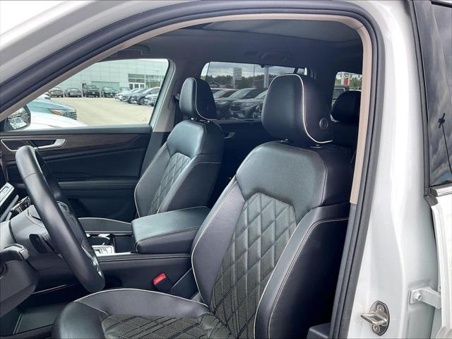 2024 Volkswagen Atlas 2.0T SEL Premium R-Line
