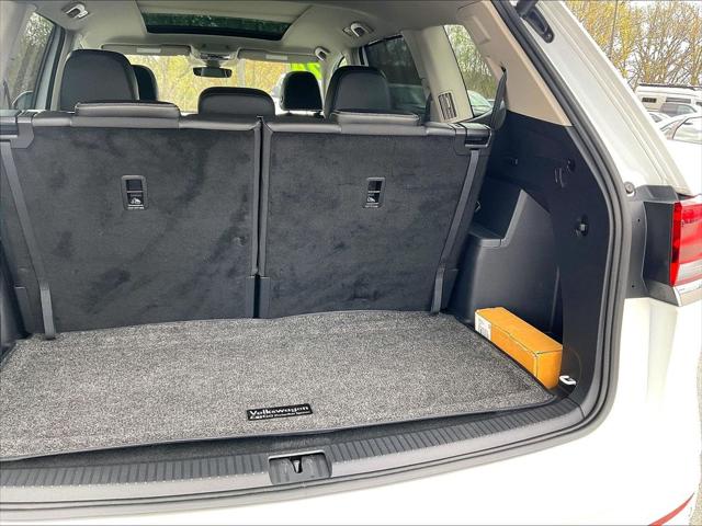 2024 Volkswagen Atlas 2.0T SEL Premium R-Line