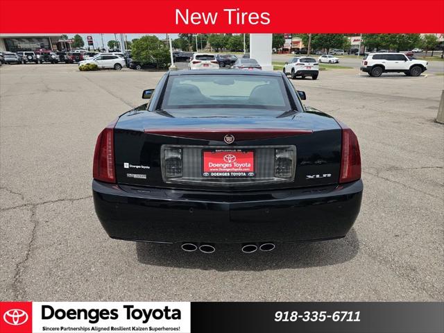 2004 Cadillac XLR Standard