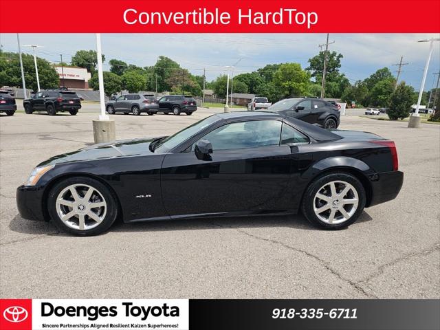 2004 Cadillac XLR Standard