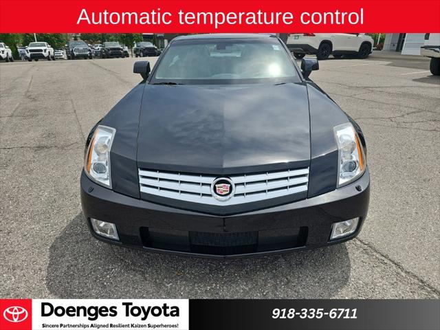 2004 Cadillac XLR Standard