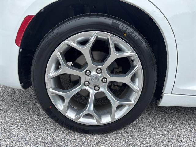 2018 Chrysler 300 300C