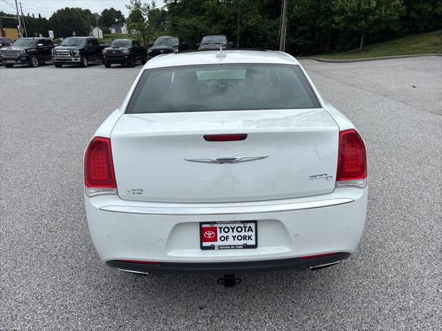 2018 Chrysler 300 300C