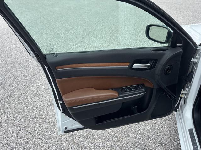 2018 Chrysler 300 300C