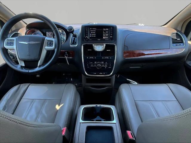 2015 Chrysler Town & Country Touring