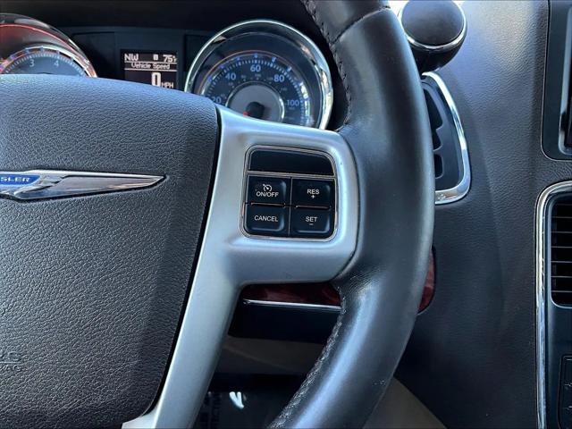 2015 Chrysler Town & Country Touring