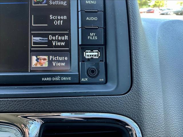 2015 Chrysler Town & Country Touring