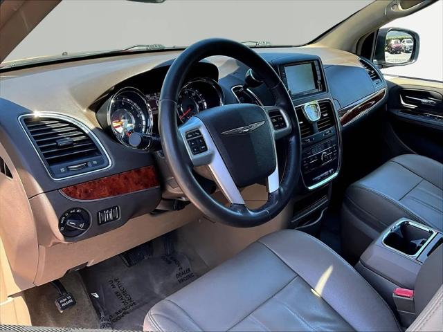 2015 Chrysler Town & Country Touring