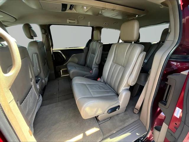 2015 Chrysler Town & Country Touring