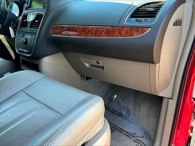 2015 Chrysler Town & Country Touring