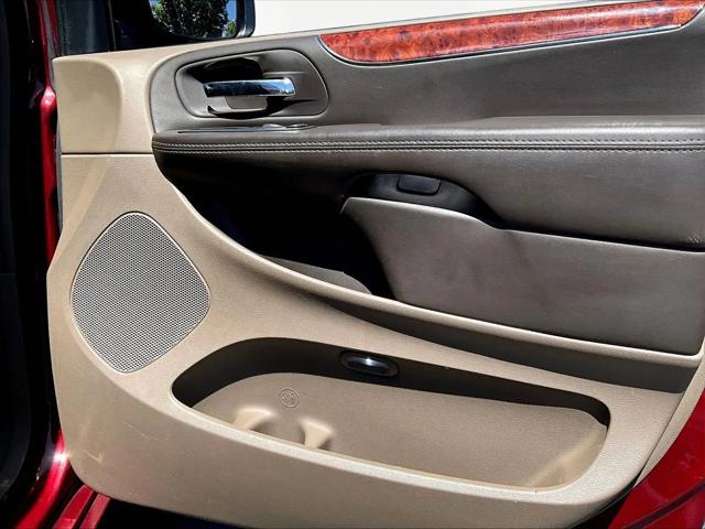 2015 Chrysler Town & Country Touring