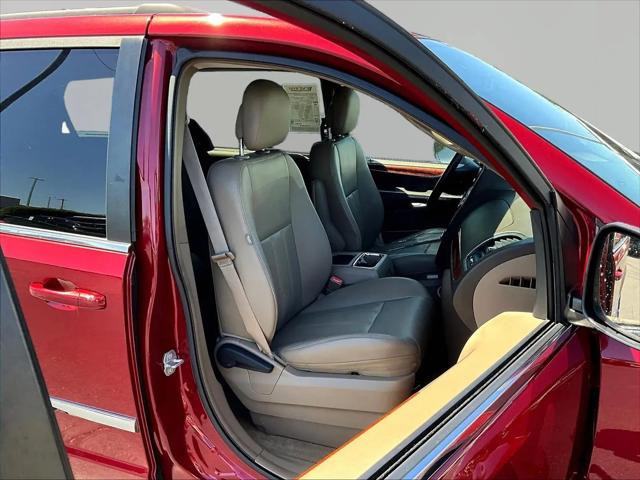 2015 Chrysler Town & Country Touring