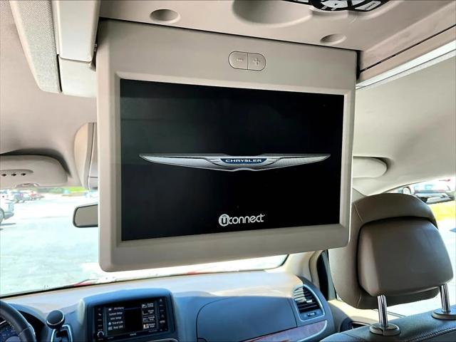 2015 Chrysler Town & Country Touring