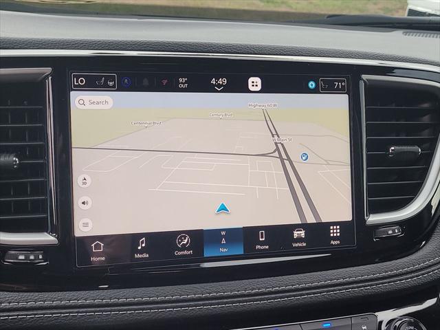 2027 Chrysler Pacifica Select