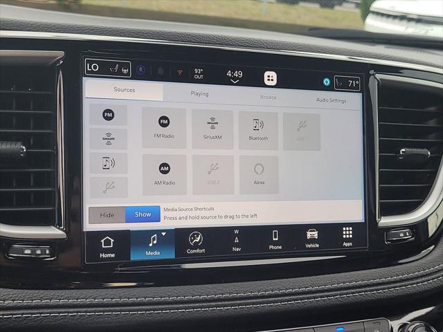 2027 Chrysler Pacifica Select