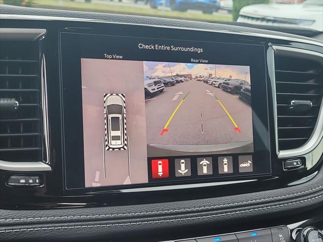 2027 Chrysler Pacifica Select