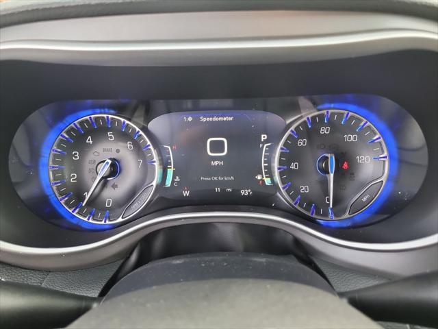 2027 Chrysler Pacifica Select