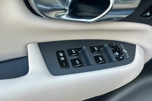 2026 Volvo XC90 Plug-In Hybrid Ultra, T8 AWD, Electric/Gasoline, Bright, 7 Seats