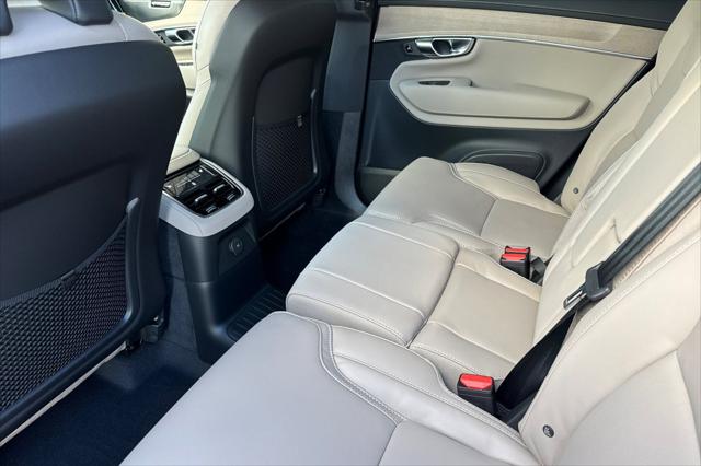 2026 Volvo XC90 Plug-In Hybrid Ultra, T8 AWD, Electric/Gasoline, Bright, 7 Seats