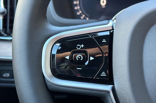2026 Volvo XC90 Plug-In Hybrid Ultra, T8 AWD, Electric/Gasoline, Bright, 7 Seats