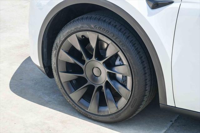 2024 Tesla Model Y Long Range Dual Motor All-Wheel Drive