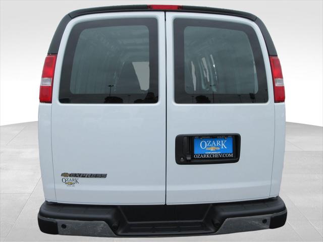 2026 Chevrolet Express Cargo Van 2500 Regular Wheelbase, WT, RWD