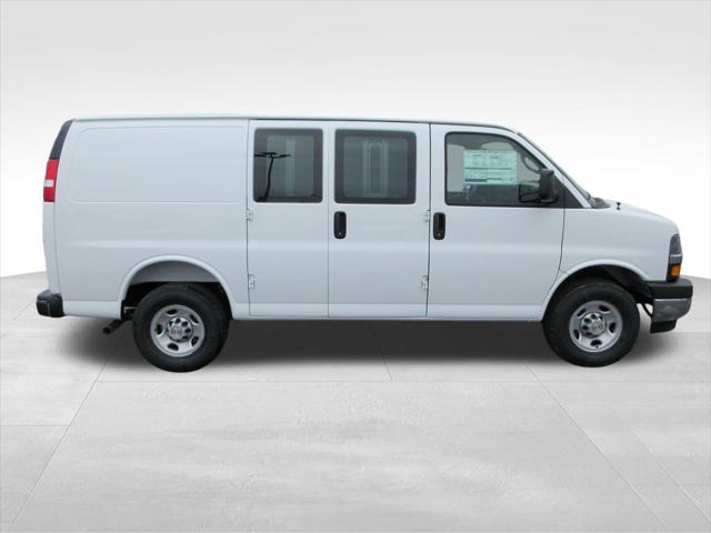 2026 Chevrolet Express Cargo Van 2500 Regular Wheelbase, WT, RWD