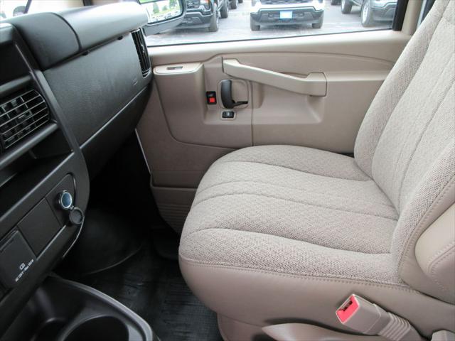 2026 Chevrolet Express Cargo Van 2500 Regular Wheelbase, WT, RWD