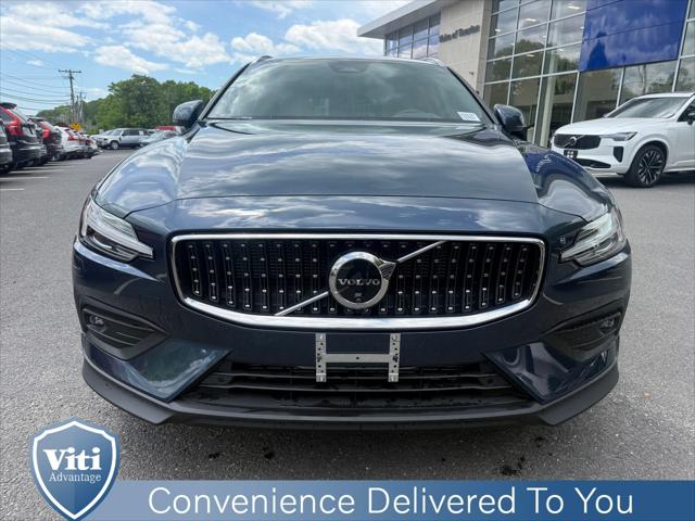 2026 Volvo V60 Cross Country Ultra, B5 AWD Gas (mild hybrid)