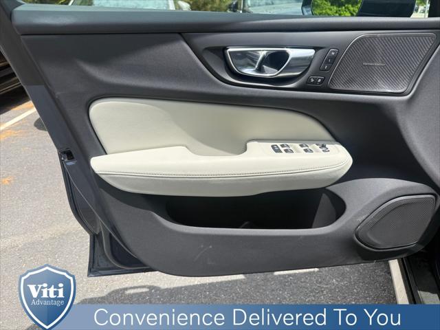 2026 Volvo V60 Cross Country Ultra, B5 AWD Gas (mild hybrid)