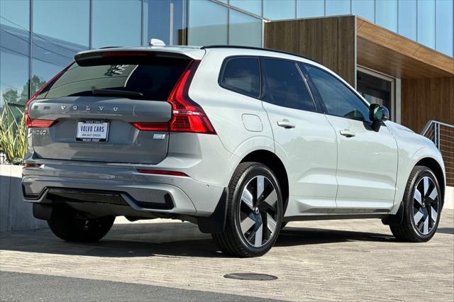 2024 Volvo XC60 Recharge T8 Plus Dark Theme
