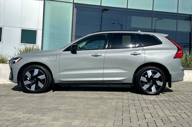 2024 Volvo XC60 Recharge T8 Plus Dark Theme