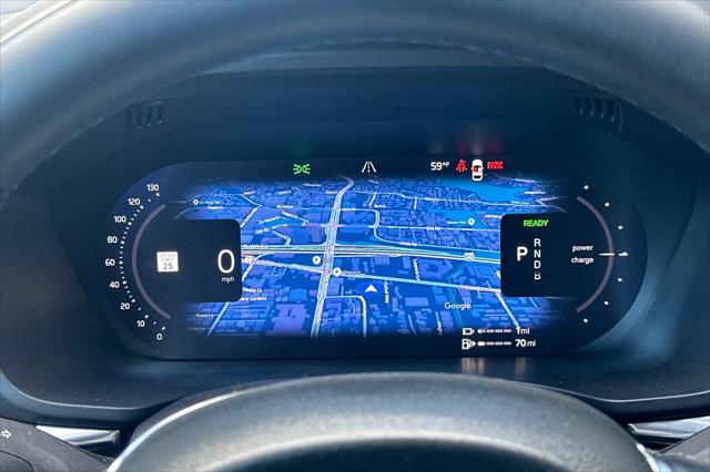 2024 Volvo XC60 Recharge T8 Plus Dark Theme
