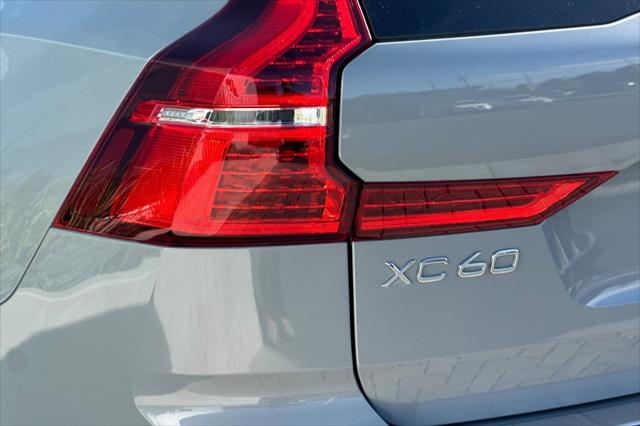 2024 Volvo XC60 Recharge T8 Plus Dark Theme