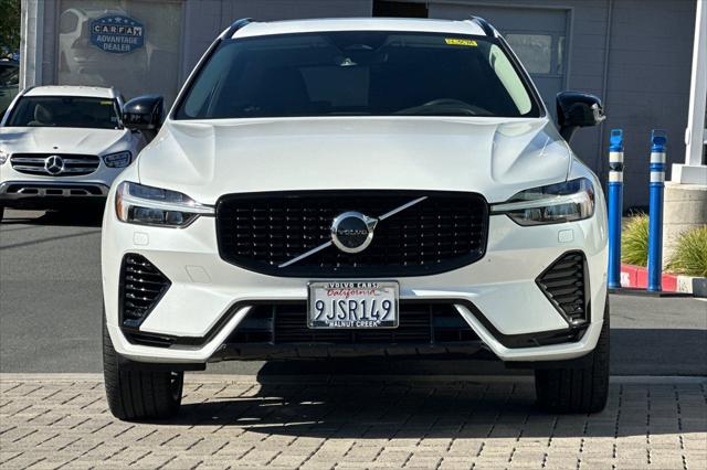 2024 Volvo XC60 Recharge T8 Ultimate Dark Theme